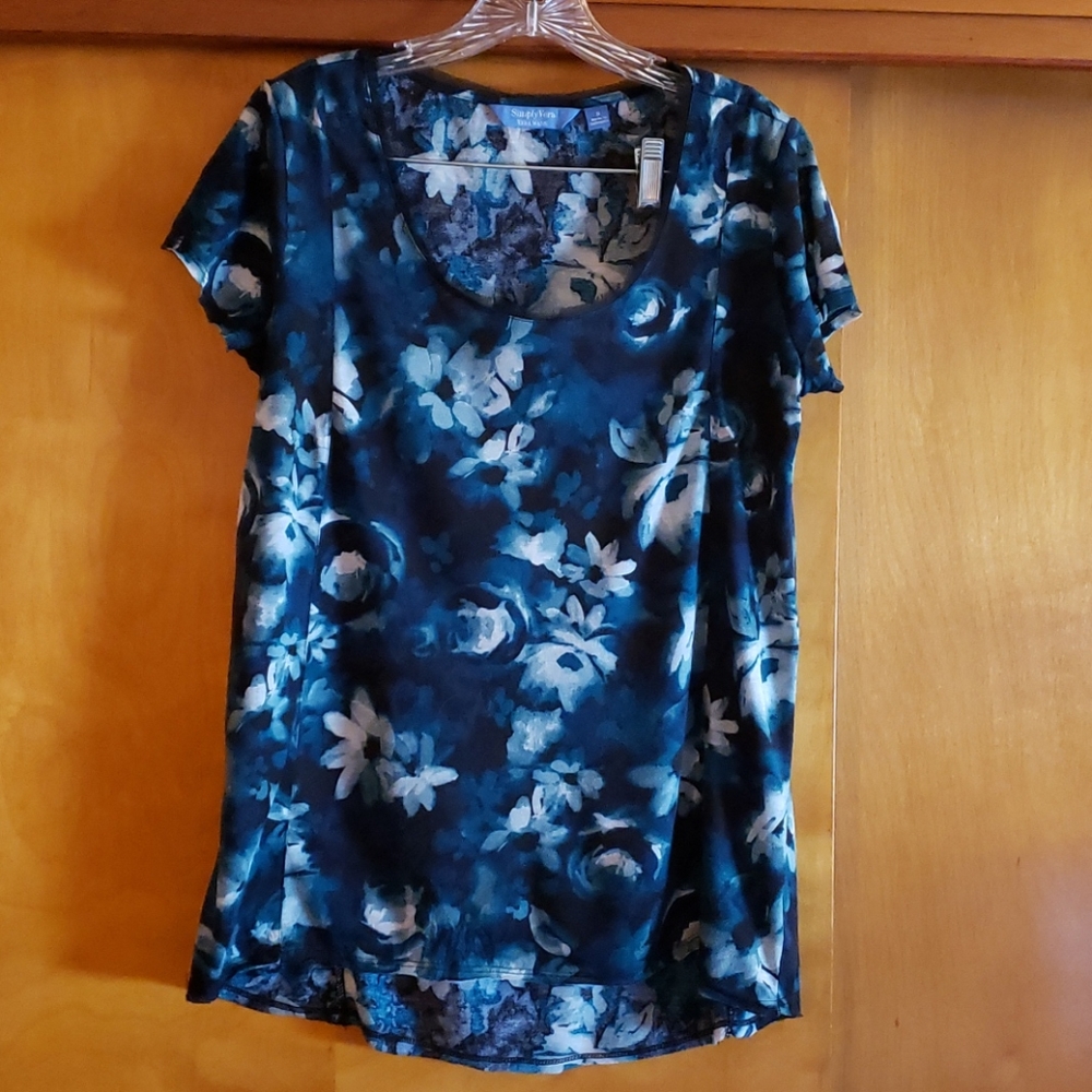 Vera Wang Simply Vera print top